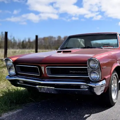 Pontiac car image